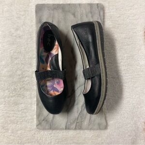 Born Kalani Slip On Shoes Size 9 Black Flats Cushion Insole Mary Jane Casual